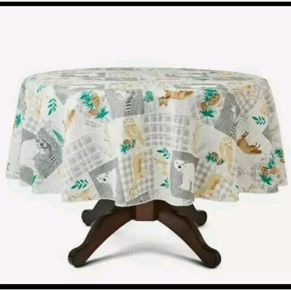 Round Tablecloth Christmas Reindeer Bear Foxes Winter PEVA 70" White Gray Nature - Picture 2 of 4